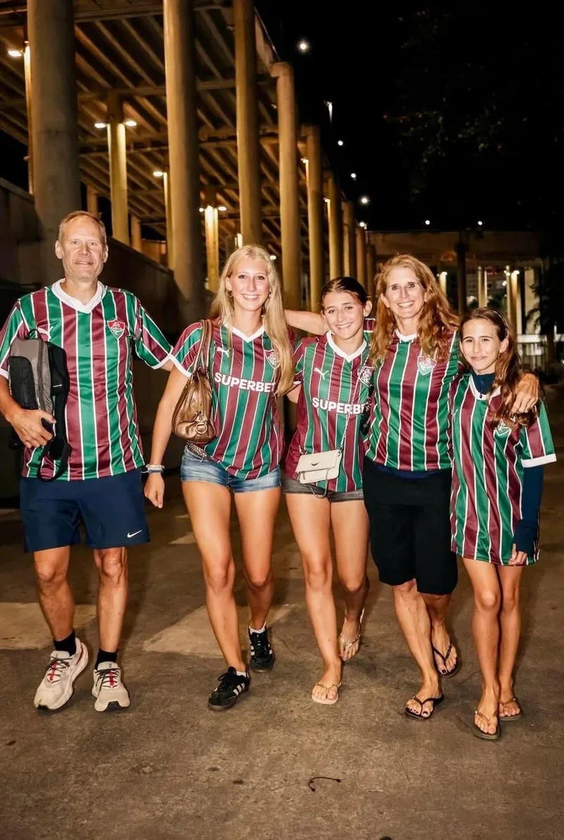 Grupo da Event Mundi em jogo do Fluminense no Maracanã